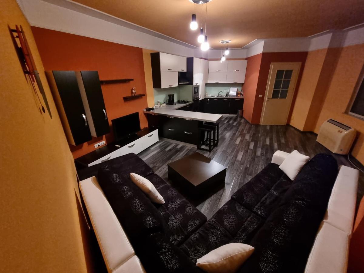 Moonshine Apartament Тирана Экстерьер фото