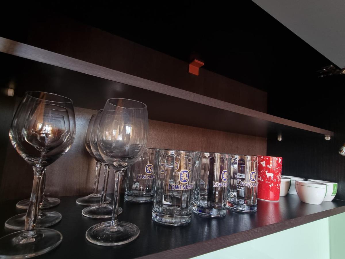 Moonshine Apartament Тирана Экстерьер фото