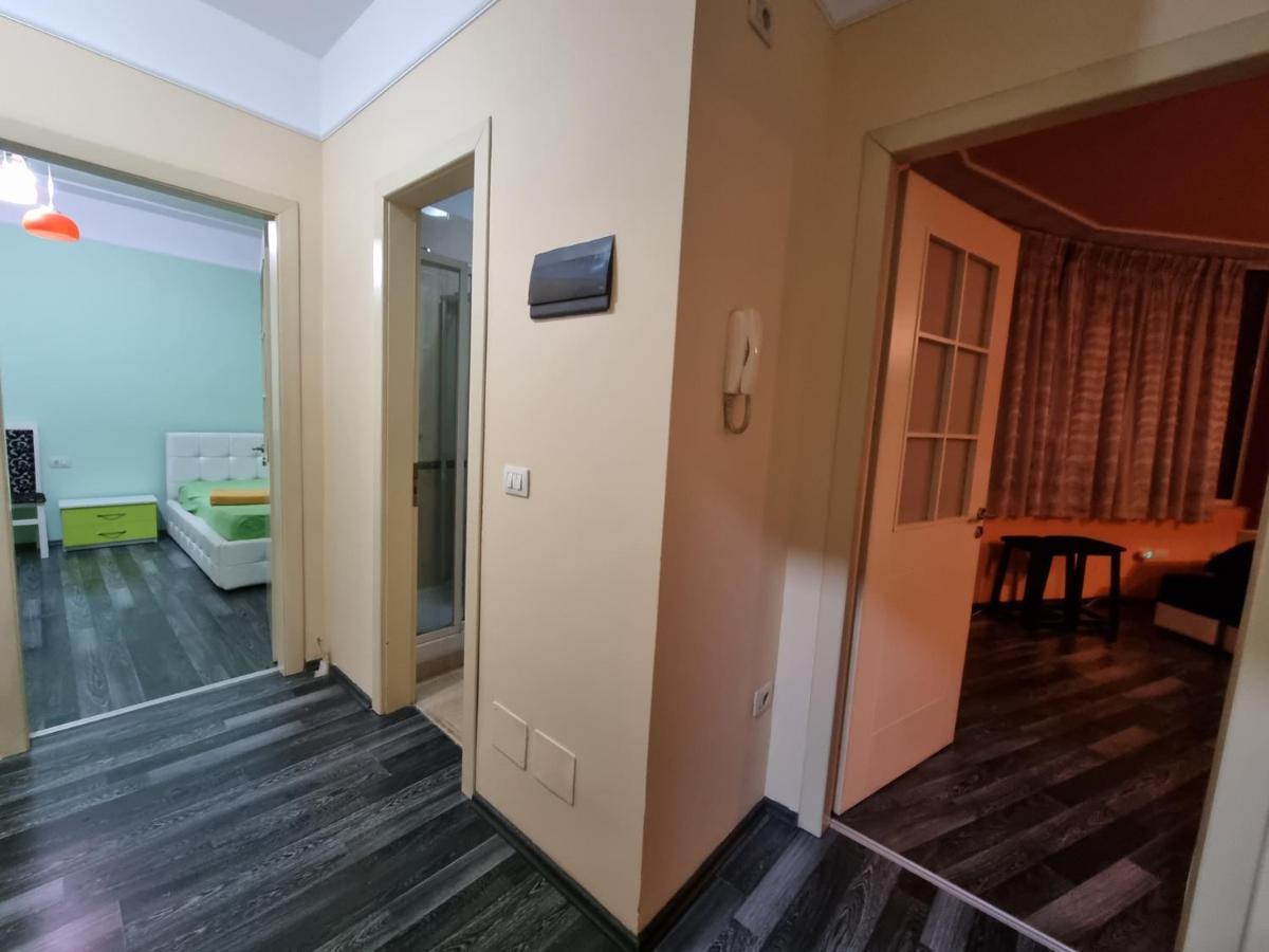 Moonshine Apartament Тирана Экстерьер фото